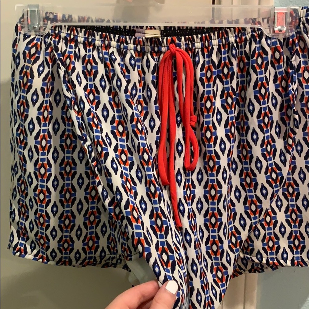 Multicolor Shorts - Picture 3 of 4